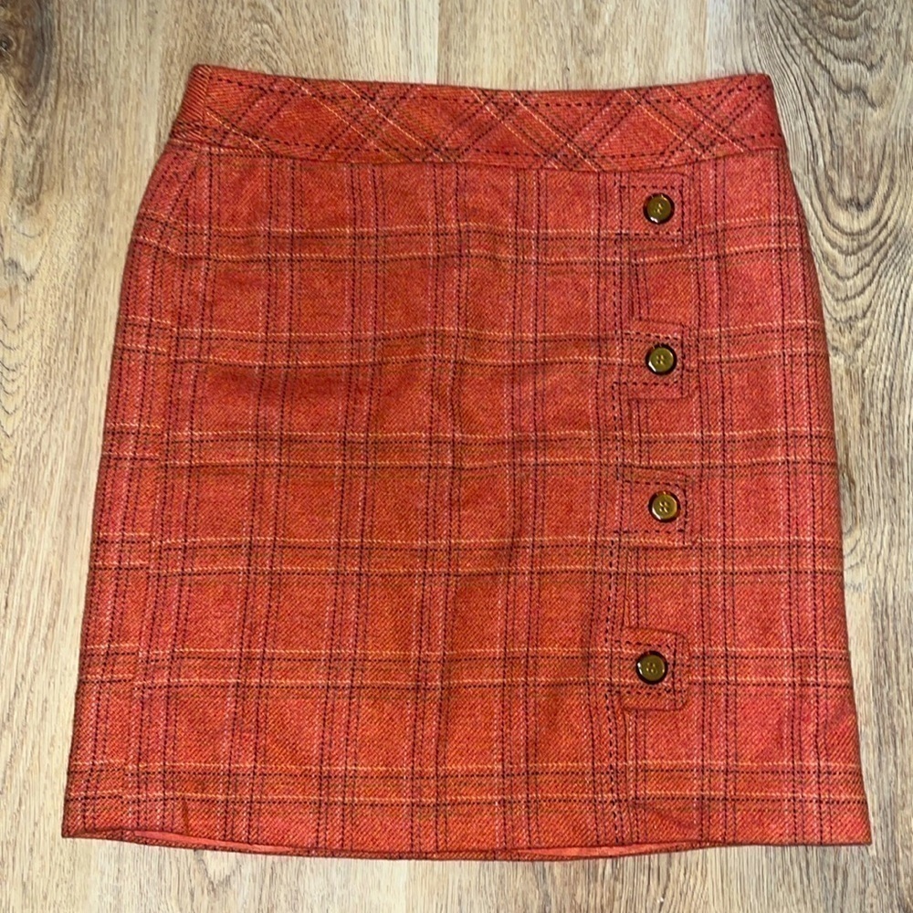 J McLaughlin Fully lined Orange Plaid Wool Mini Skirt w Faux Button Detail  4